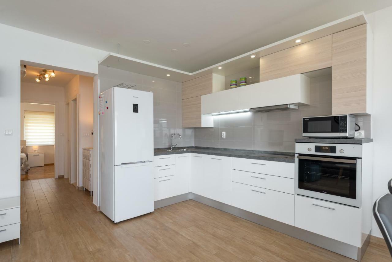 Apartment Sun & Sea Сплит Екстериор снимка
