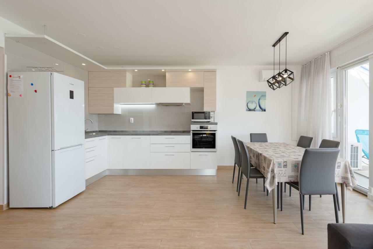 Apartment Sun & Sea Сплит Екстериор снимка