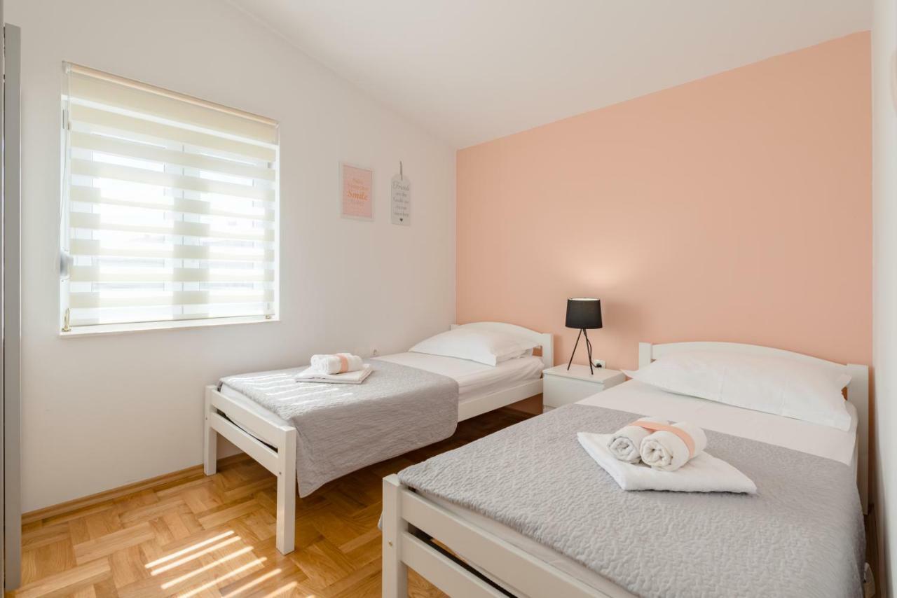 Apartment Sun & Sea Сплит Екстериор снимка