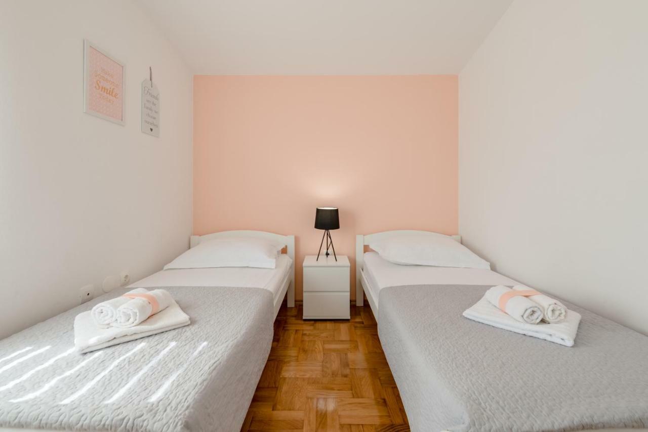 Apartment Sun & Sea Сплит Екстериор снимка