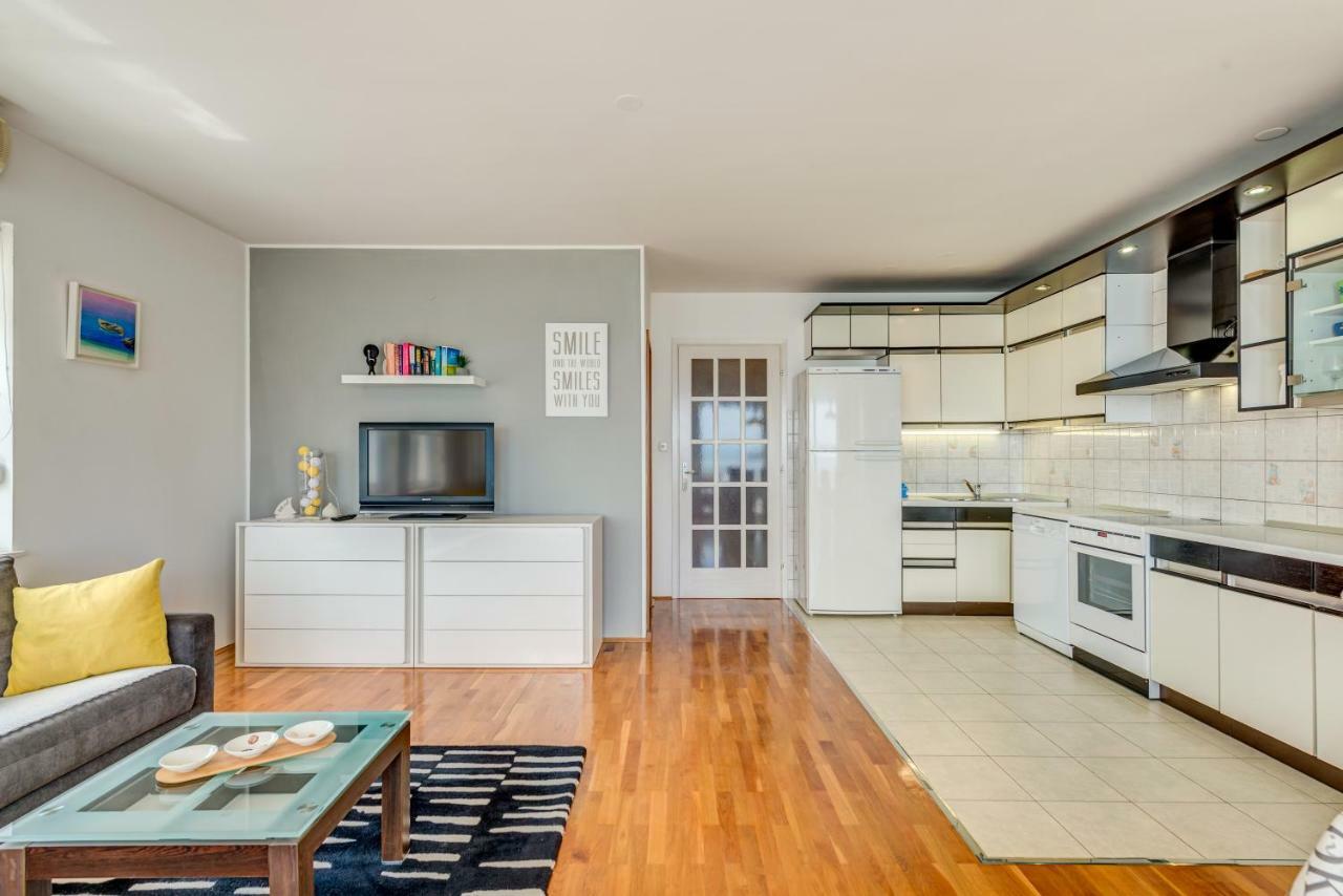 Apartment Sun & Sea Сплит Екстериор снимка